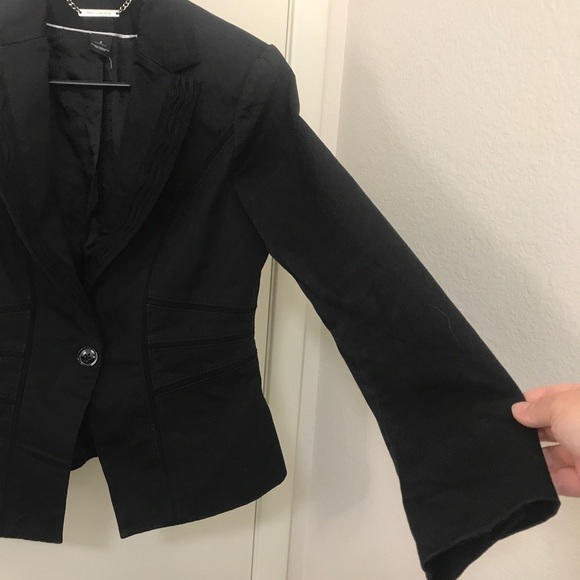 White House black market ruffles collared tuxedo blazer black size 2 - Picture 4 of 11